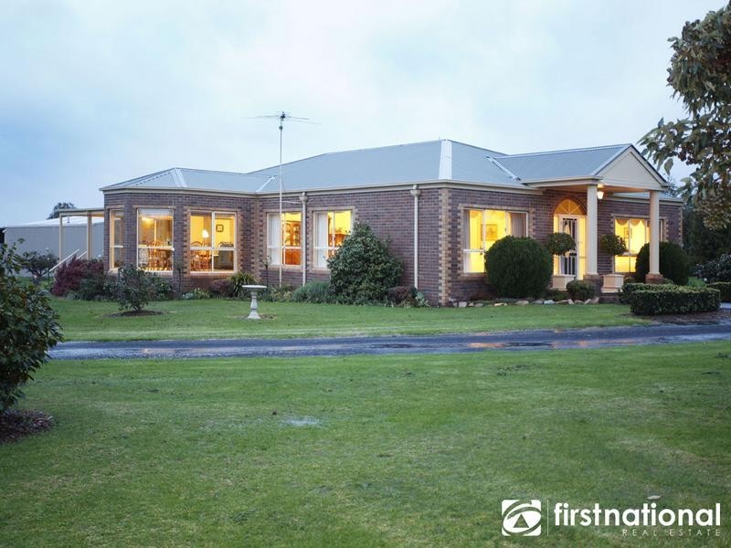 1 Bendanelle Court, Garfield VIC 3814