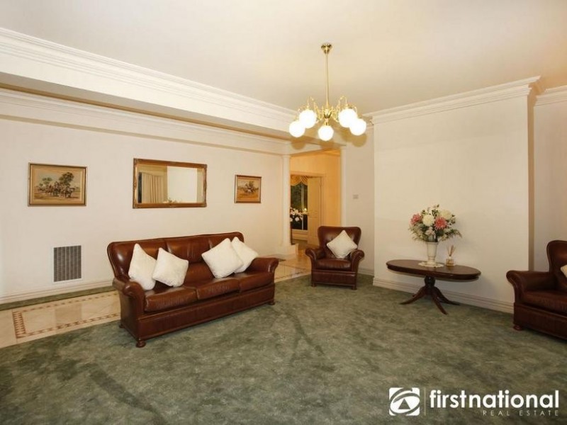 1 Bendanelle Crt, Garfield VIC 3814