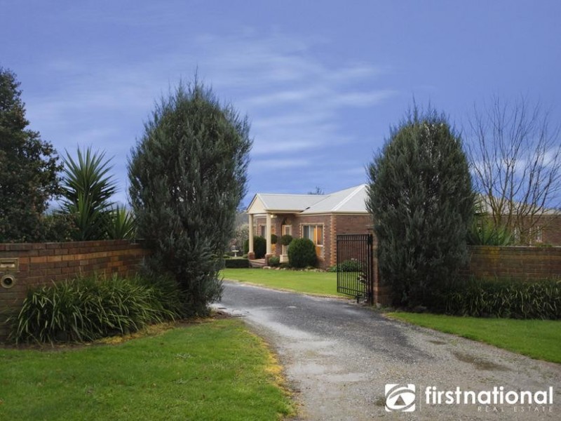 1 Bendanelle Crt, Garfield VIC 3814