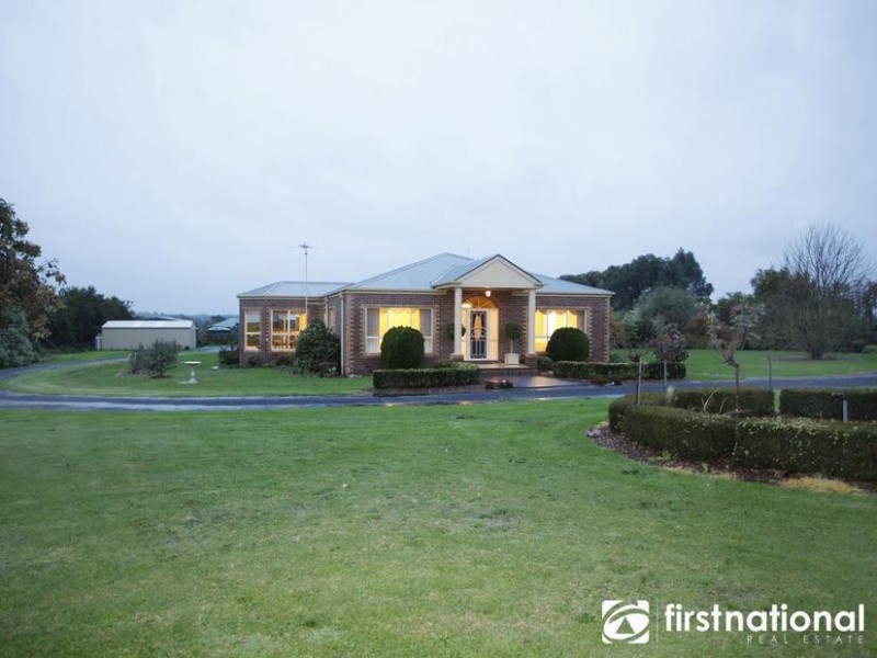 1 Bendanelle Crt, Garfield VIC 3814