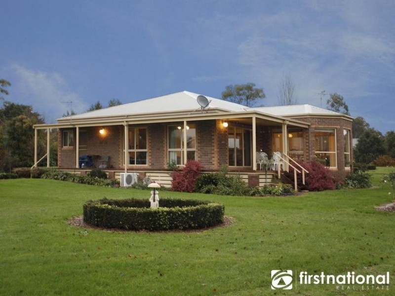 1 Bendanelle Crt, Garfield VIC 3814