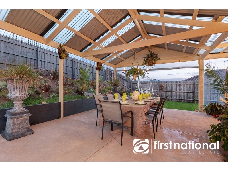 19 Yellow Gum Drive, Pakenham VIC 3810