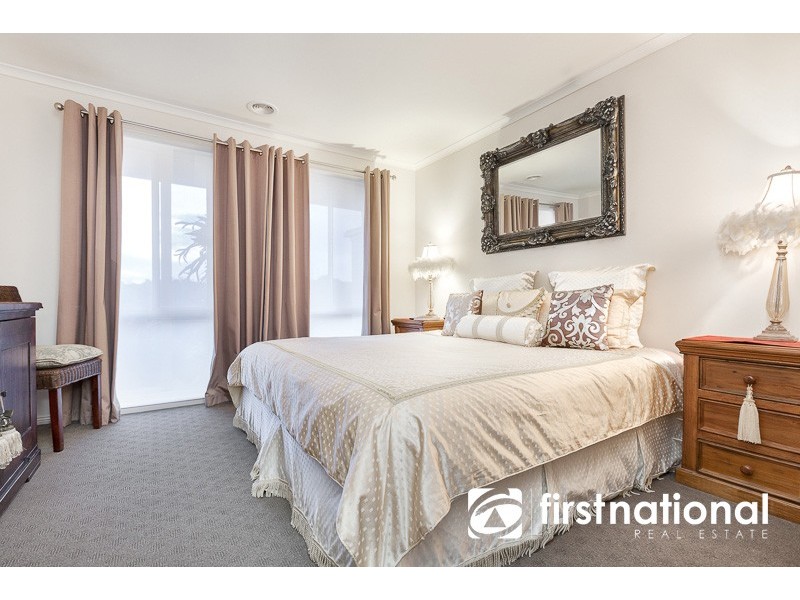 19 Yellow Gum Drive, Pakenham VIC 3810