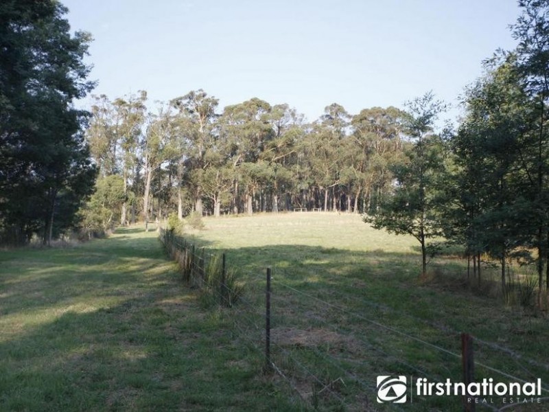 990 Pakenham Rd, Pakenham Upper VIC 3810