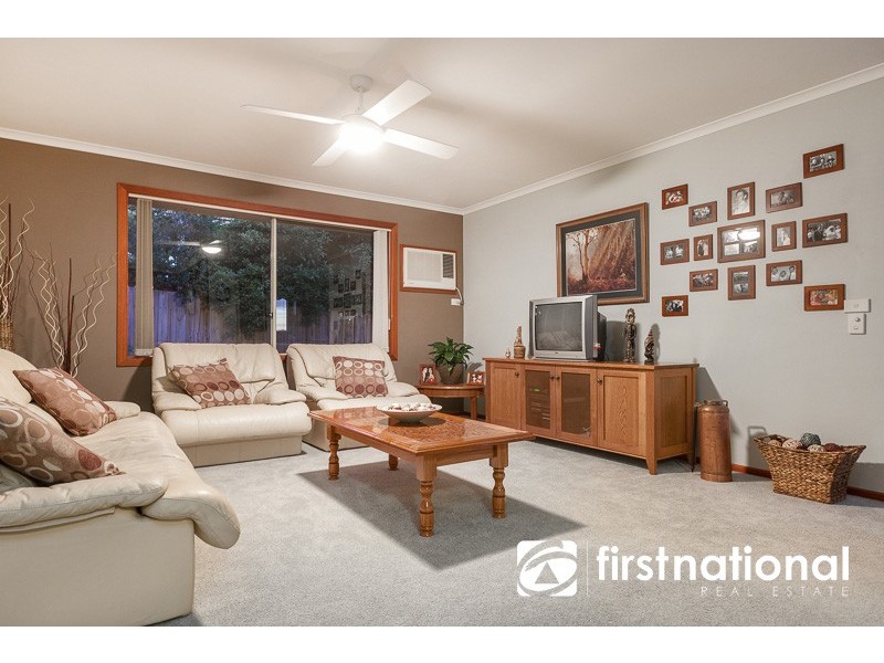 6 Settlers Hill Rise, Pakenham VIC 3810