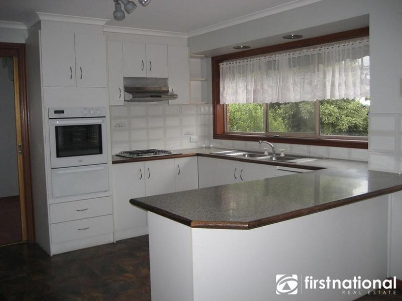 28 Eagle Drive, Pakenham VIC 3810