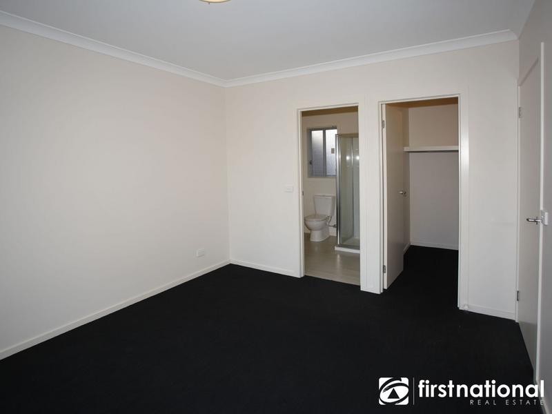 21 Celebration Circuit, Pakenham VIC 3810