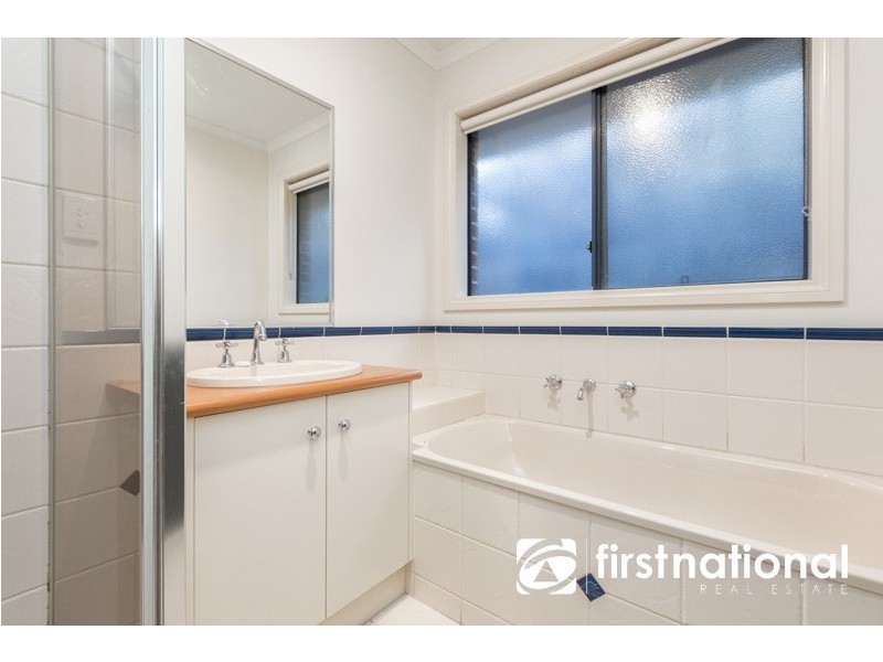 5 Wisteria Court, Pakenham VIC 3810