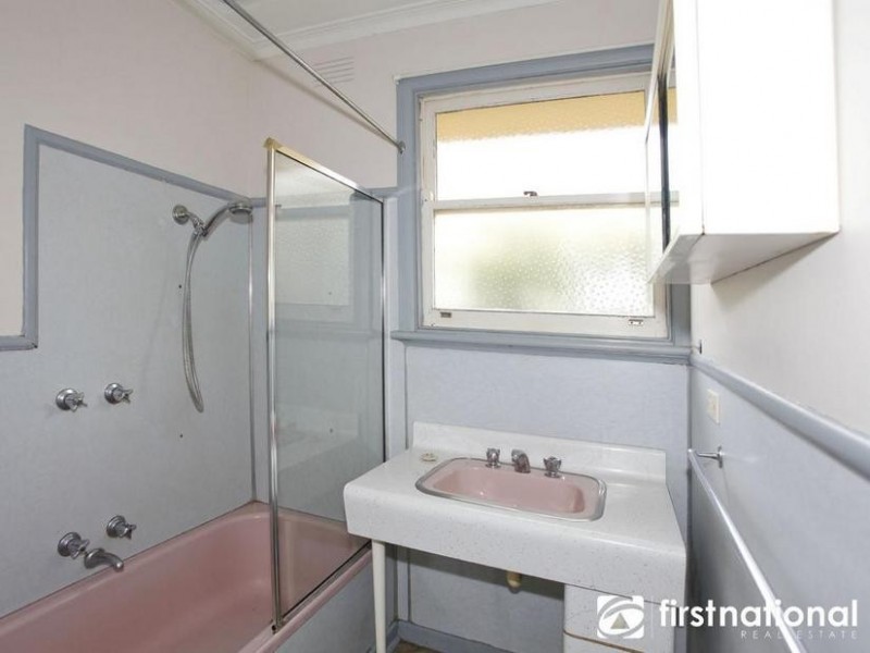 9 Wadsley Avenue, Pakenham VIC 3810