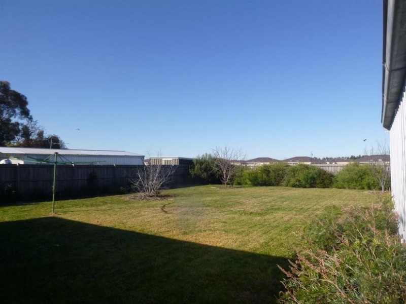 31 Cameron Way, Pakenham VIC 3810