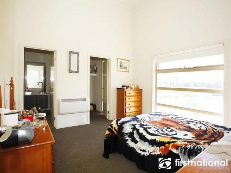 16 Haakman Way, Pakenham VIC 3810
