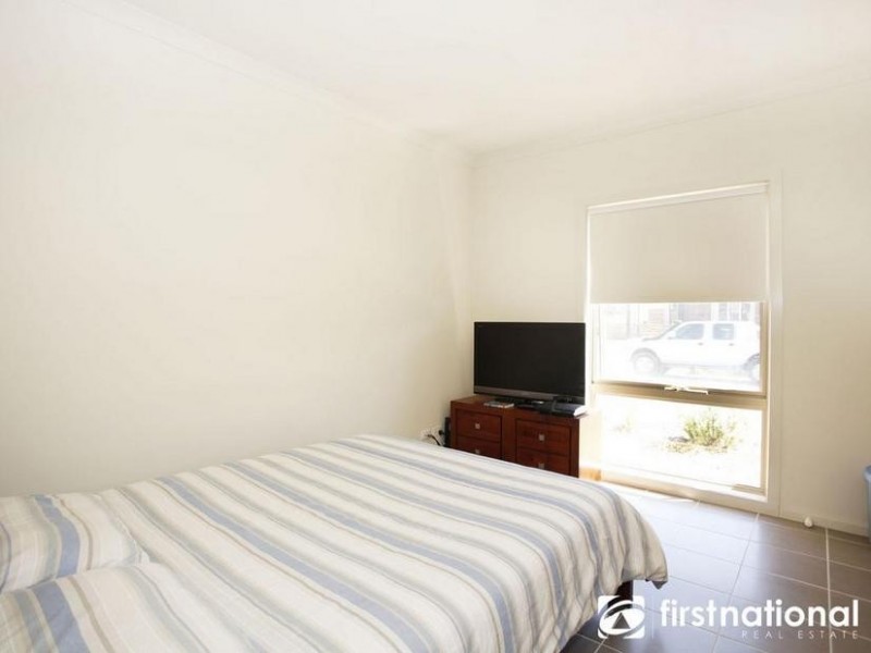 16 Haakman Way, Pakenham VIC 3810