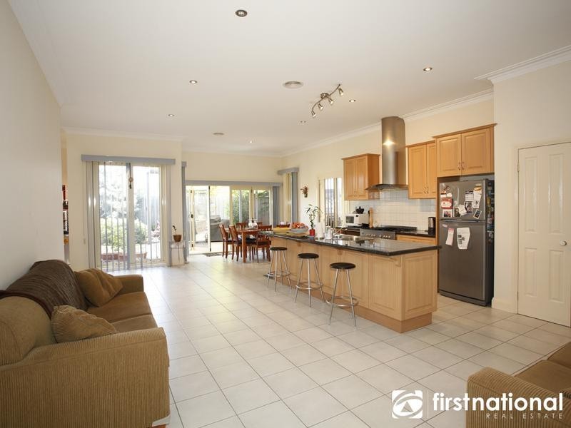 8 Pineview Court, Narre Warren South VIC 3805