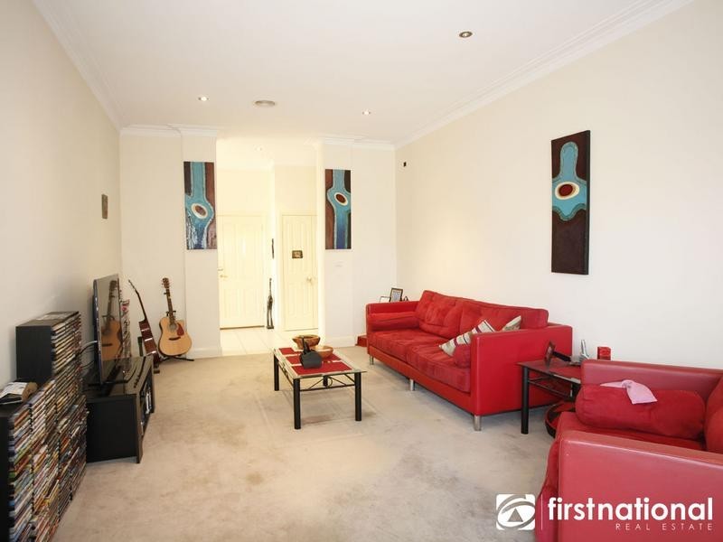 8 Pineview Court, Narre Warren South VIC 3805