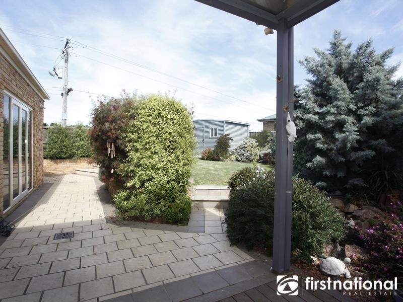 8 Pineview Court, Narre Warren South VIC 3805