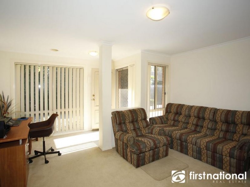 2/4 Jamieson Court, Pakenham VIC 3810