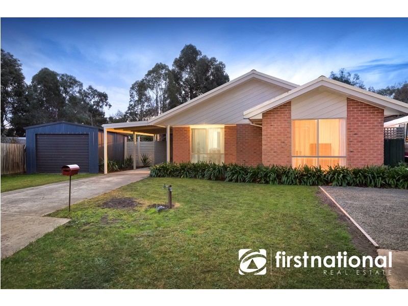 3 Bastow Close, Pakenham VIC 3810