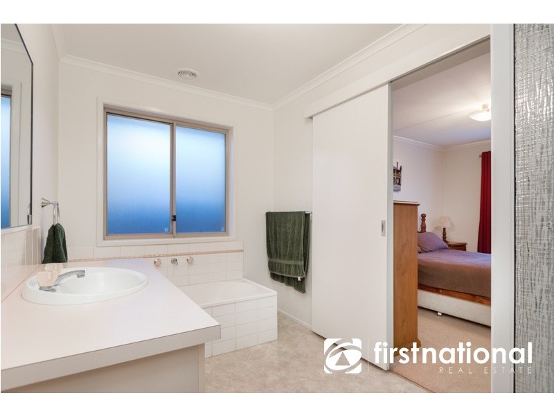 3 Bastow Close, Pakenham VIC 3810