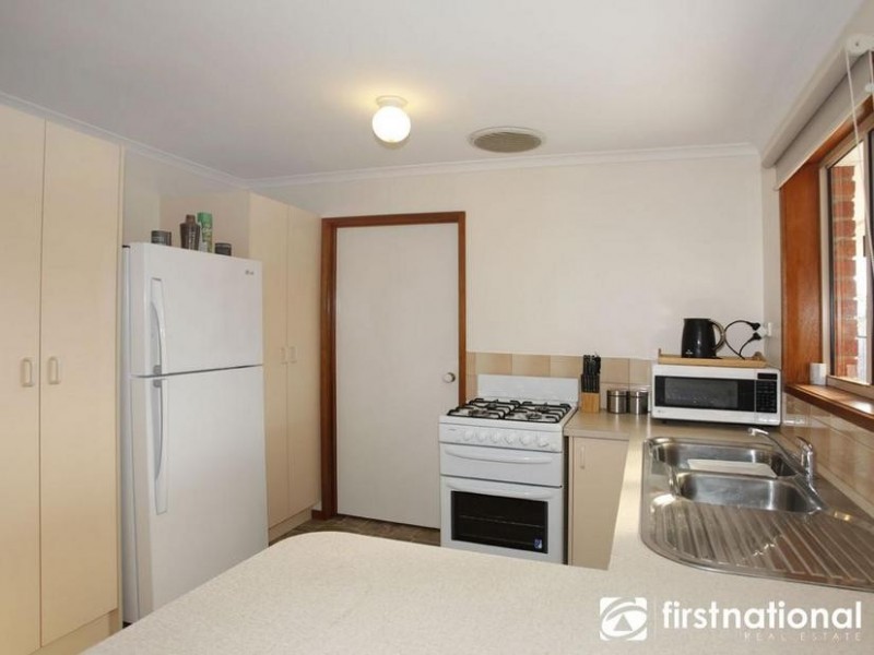 2/4 Jan Maree Court, Pakenham VIC 3810