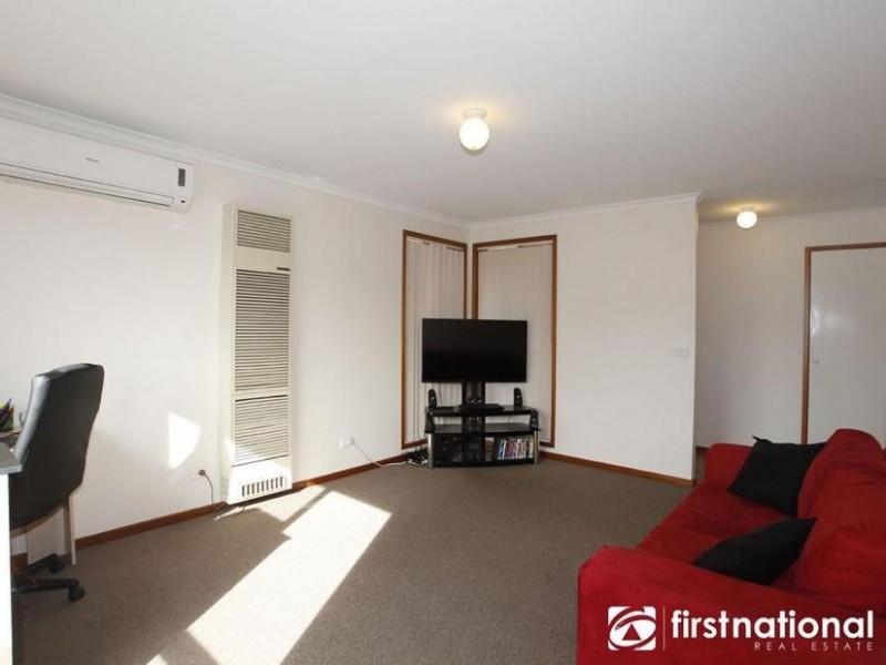 2/4 Jan Maree Court, Pakenham VIC 3810