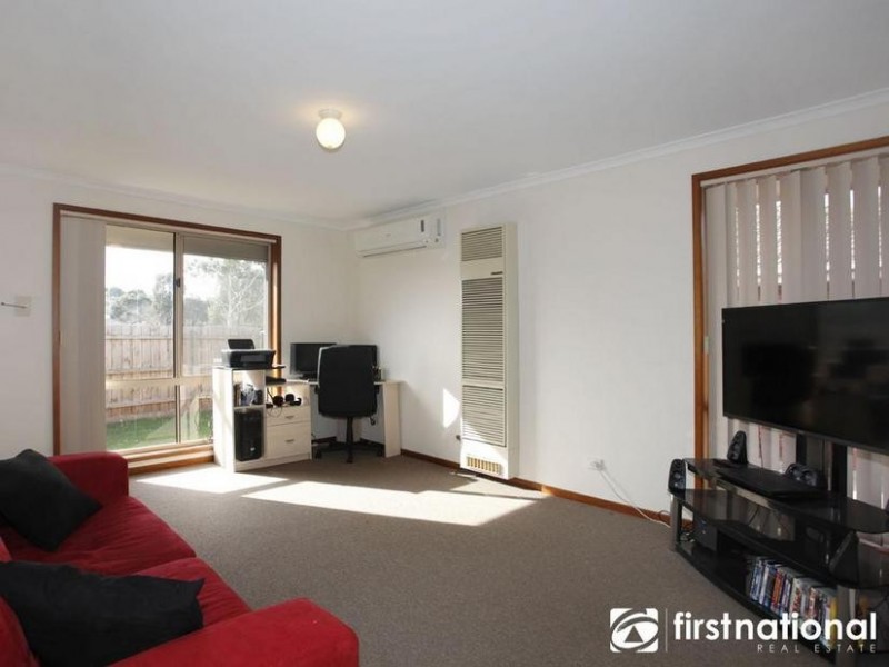 2/4 Jan Maree Court, Pakenham VIC 3810