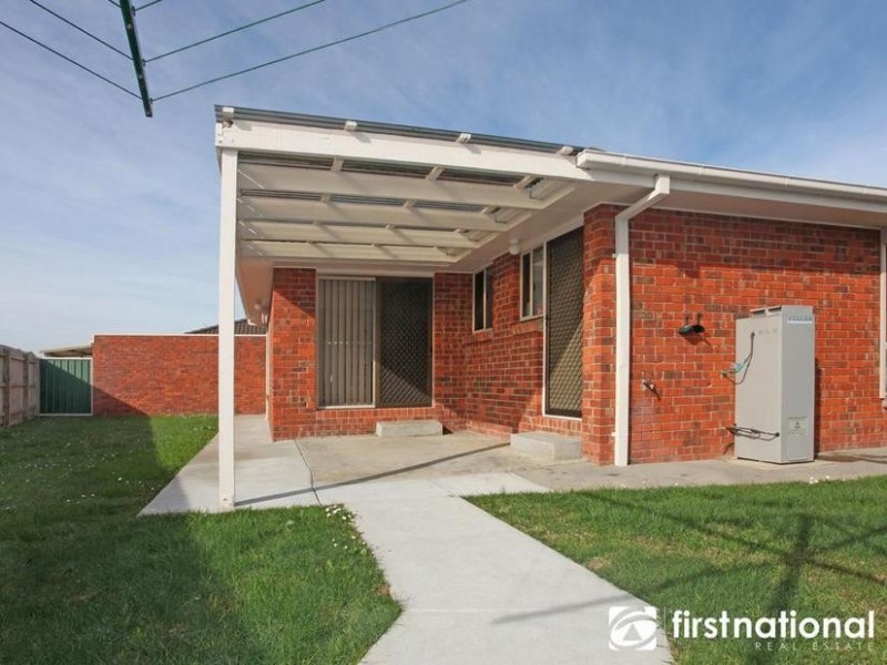 2/4 Jan Maree Court, Pakenham VIC 3810