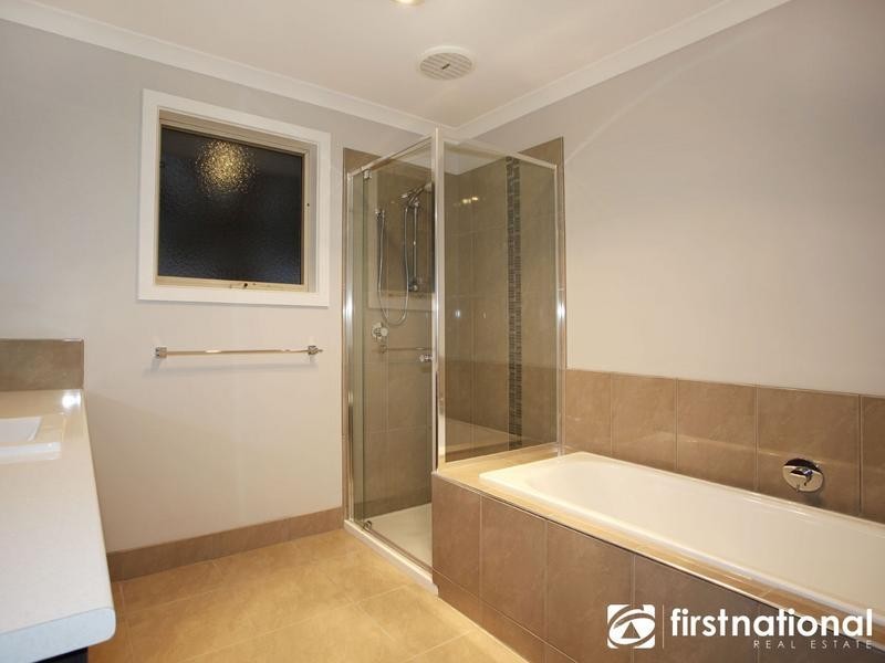 1/7 Henty Street, Pakenham VIC 3810