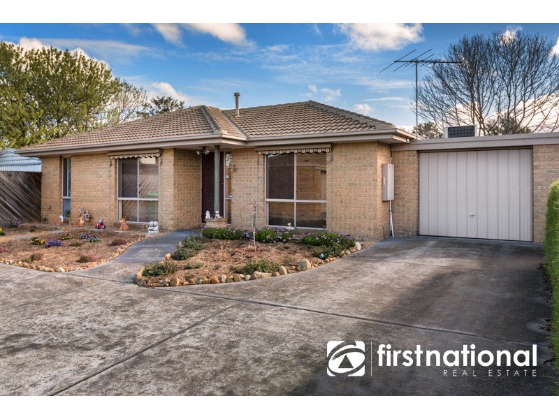 2/13 Savage Street, Pakenham VIC 3810