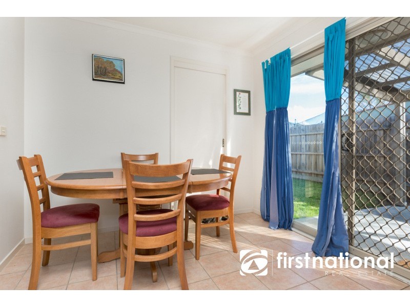 2/13 Savage Street, Pakenham VIC 3810