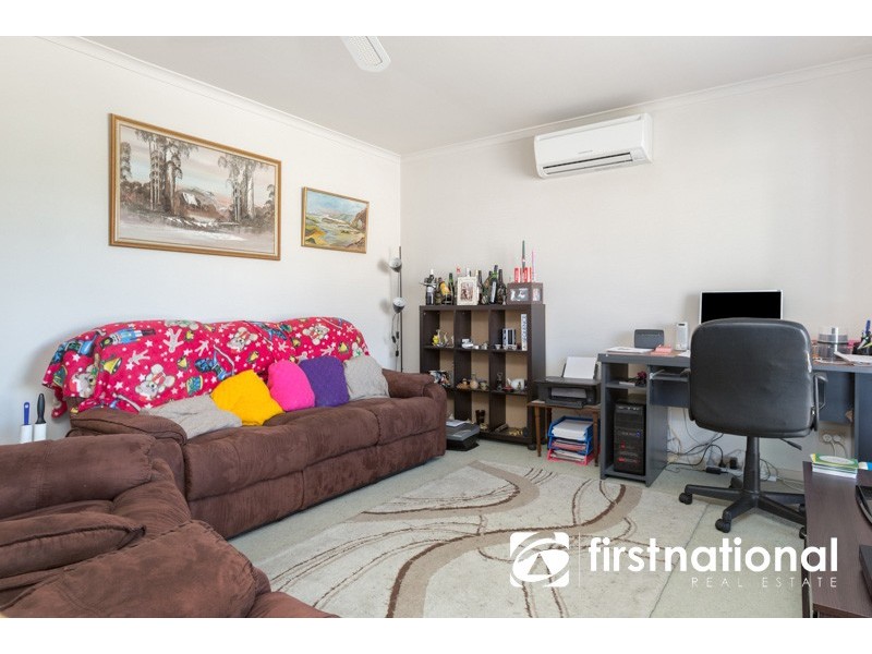 2/13 Savage Street, Pakenham VIC 3810