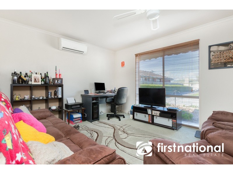 2/13 Savage Street, Pakenham VIC 3810