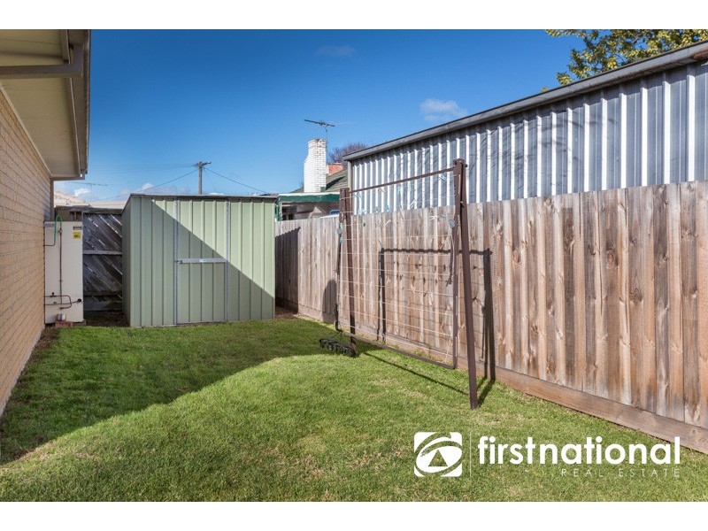 2/13 Savage Street, Pakenham VIC 3810