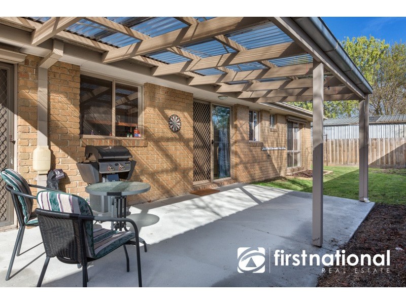 2/13 Savage Street, Pakenham VIC 3810