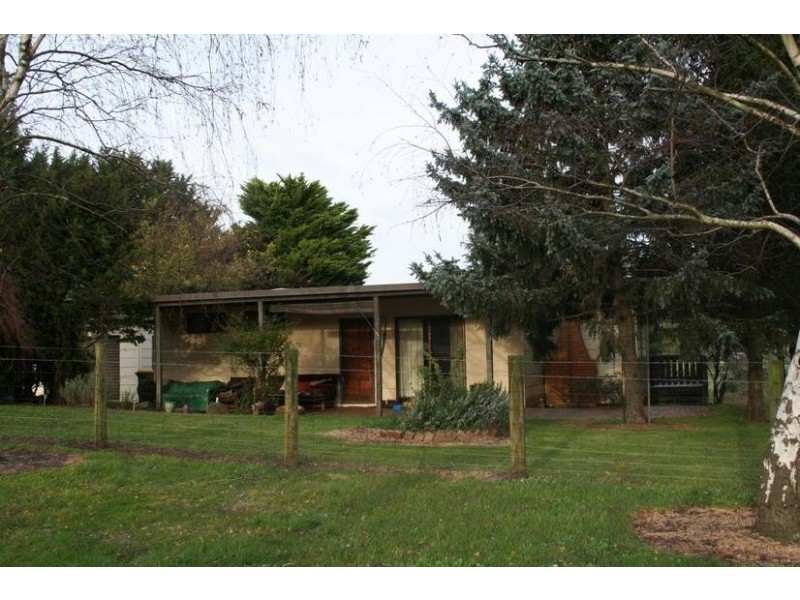 105 Wright Road, Garfield North VIC 3814