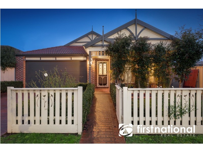 4 Cathedral Close, Pakenham VIC 3810