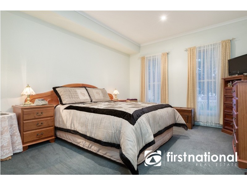 4 Cathedral Close, Pakenham VIC 3810
