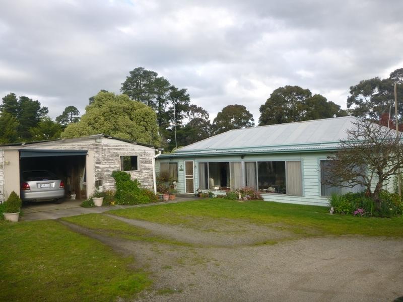 251 Princes Highway, Officer VIC 3809