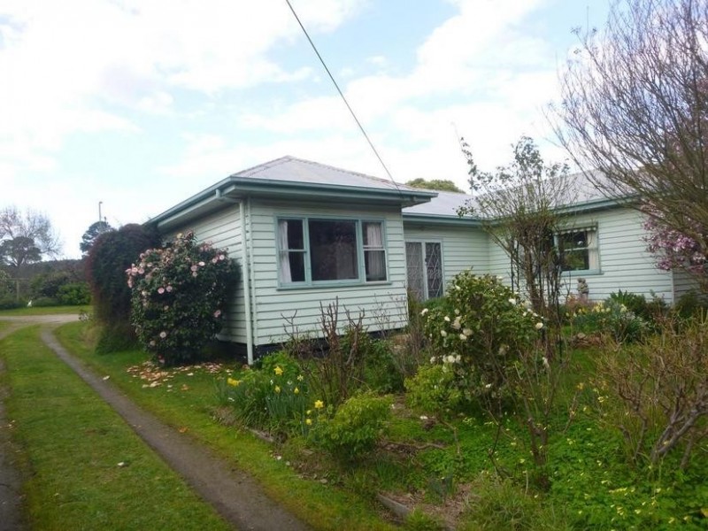 251 Princes Highway, Officer VIC 3809