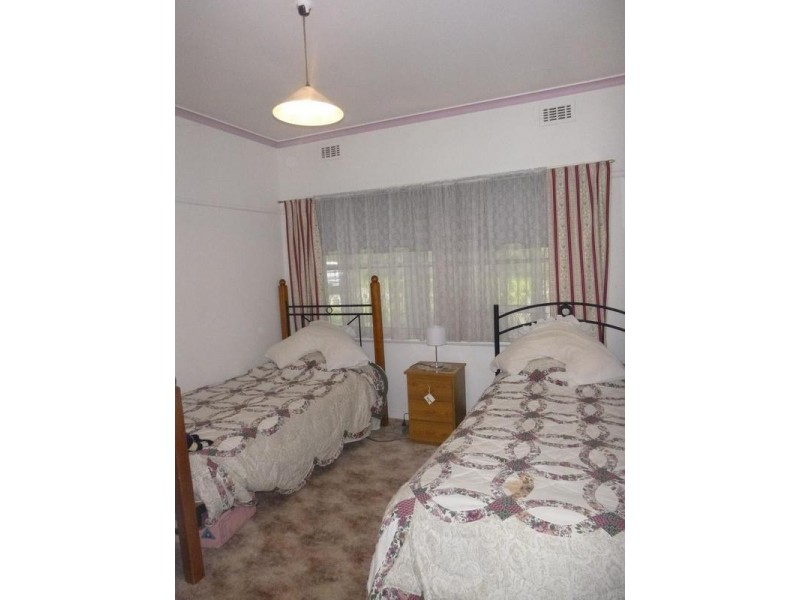 251 Princes Highway, Officer VIC 3809