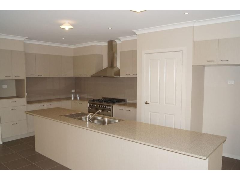 21 Peridot Avenue, Officer VIC 3809