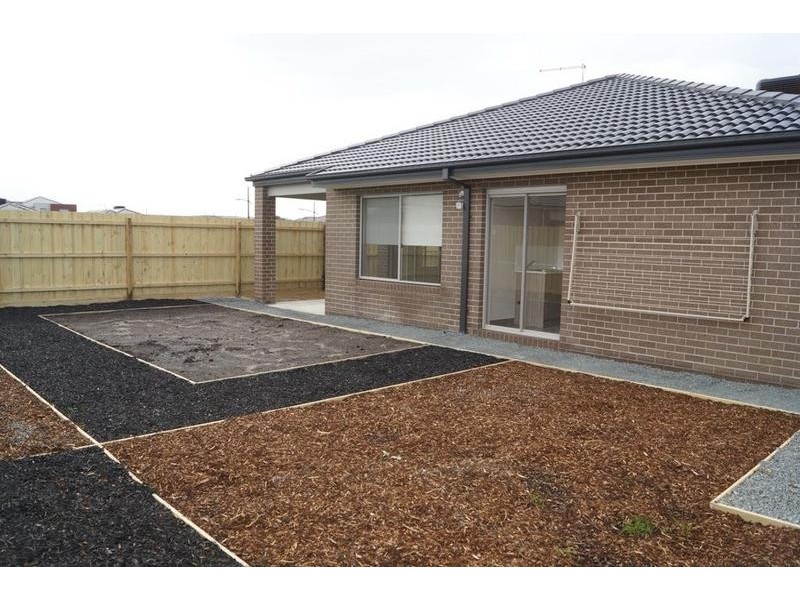 21 Peridot Avenue, Officer VIC 3809