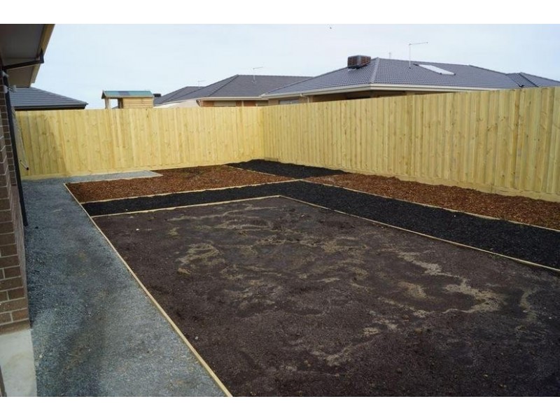 21 Peridot Avenue, Officer VIC 3809