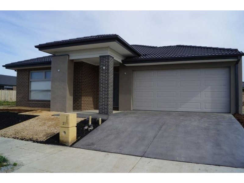 21 Peridot Avenue, Officer VIC 3809