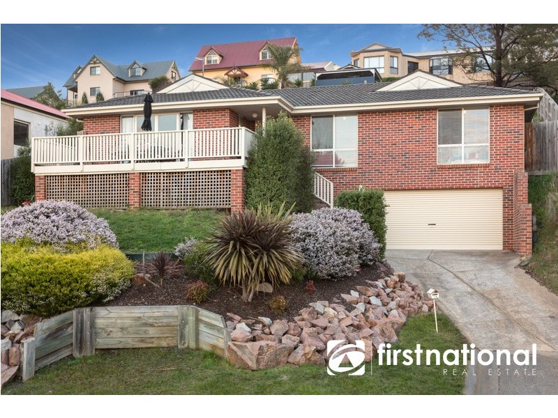 19 Fleming Terrace, Pakenham VIC 3810