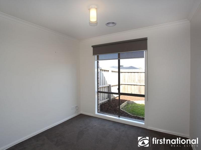 1 Swamp Gum Close, Pakenham VIC 3810