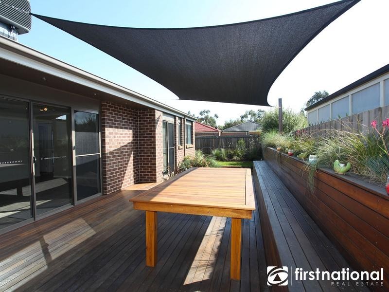 1 Swamp Gum Close, Pakenham VIC 3810