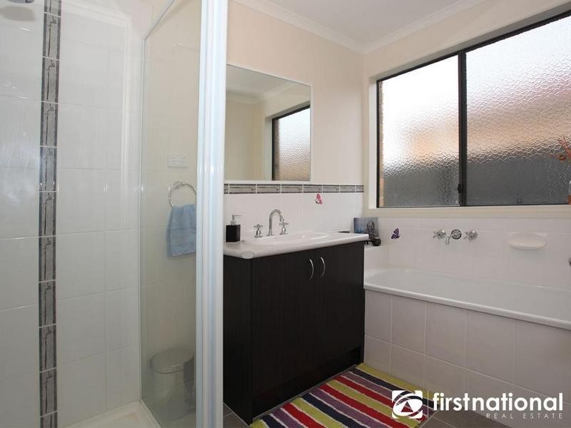 82 Windermere Boulevard, Pakenham VIC 3810