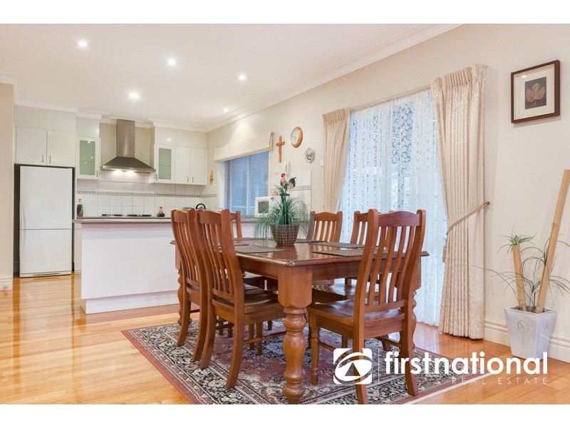 28 Flinders Chase, Pakenham VIC 3810