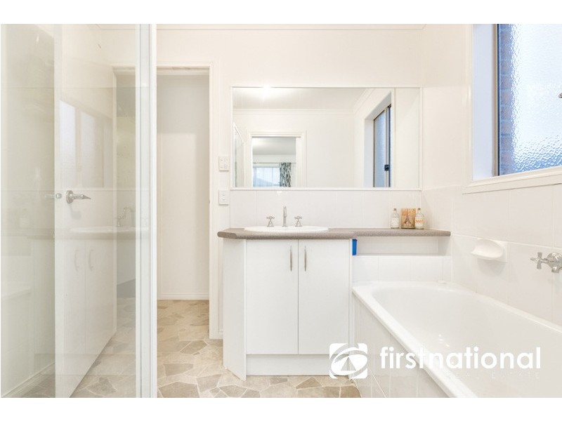 8a David Street, Pakenham VIC 3810