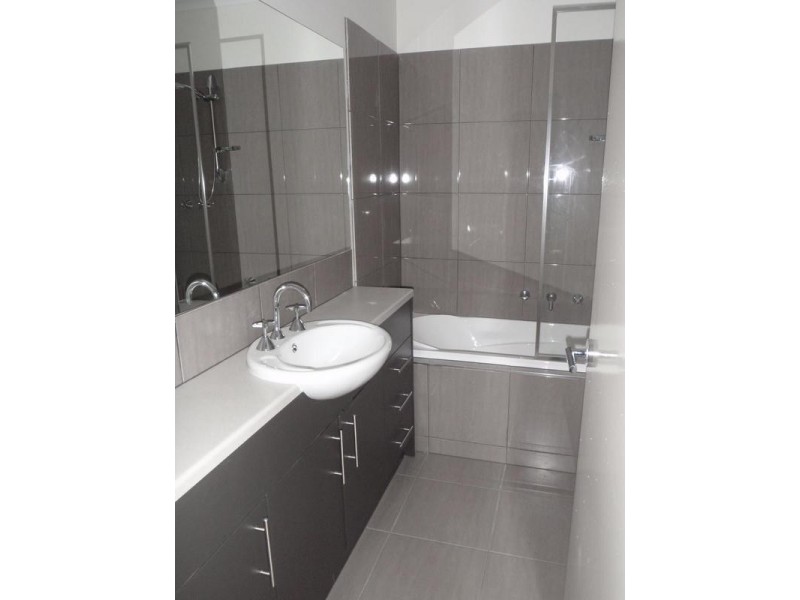 11 Howqua Place, Pakenham VIC 3810